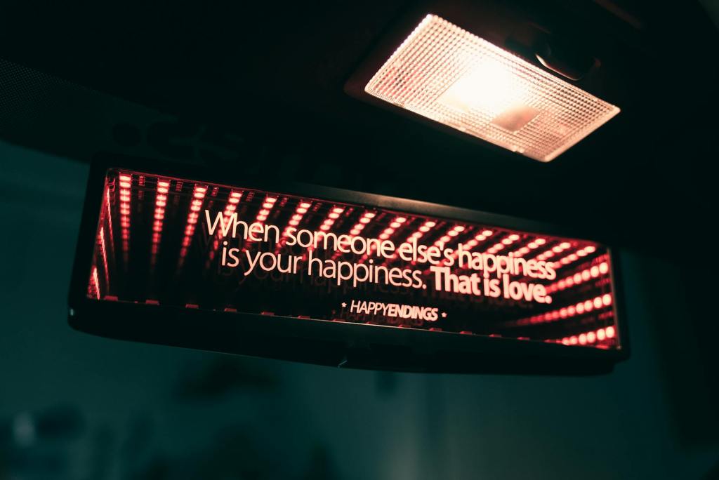 POURQUOI LE BONHEUR EST GOOD&nbsp;ENOUGH.